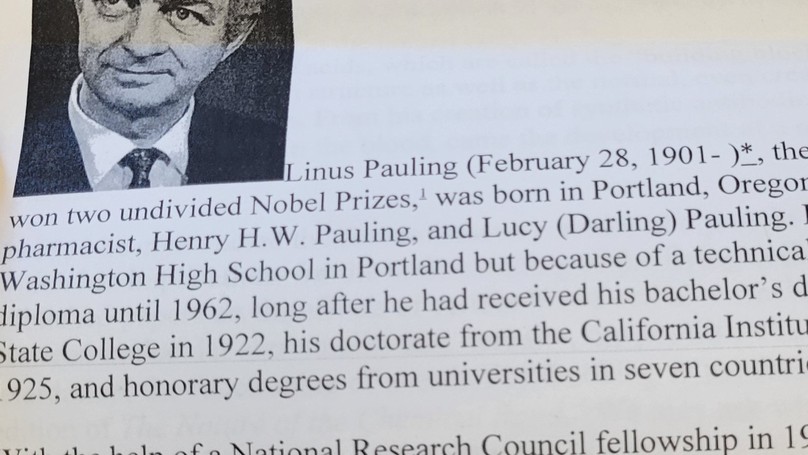 05/30/2023 Amy is awarded the Linus Pauling Teaching Award